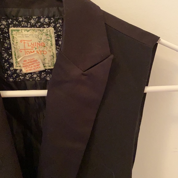 Vest - Picture 3 of 3